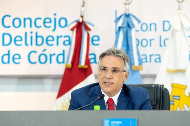 Paro de transporte: El intendente de Córdoba intenta destrabar el conflicto en Buenos Aires