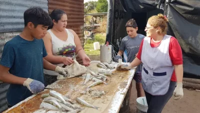 Dos pueblos de la laguna La Picasa desatan la «guerra del pejerrey»