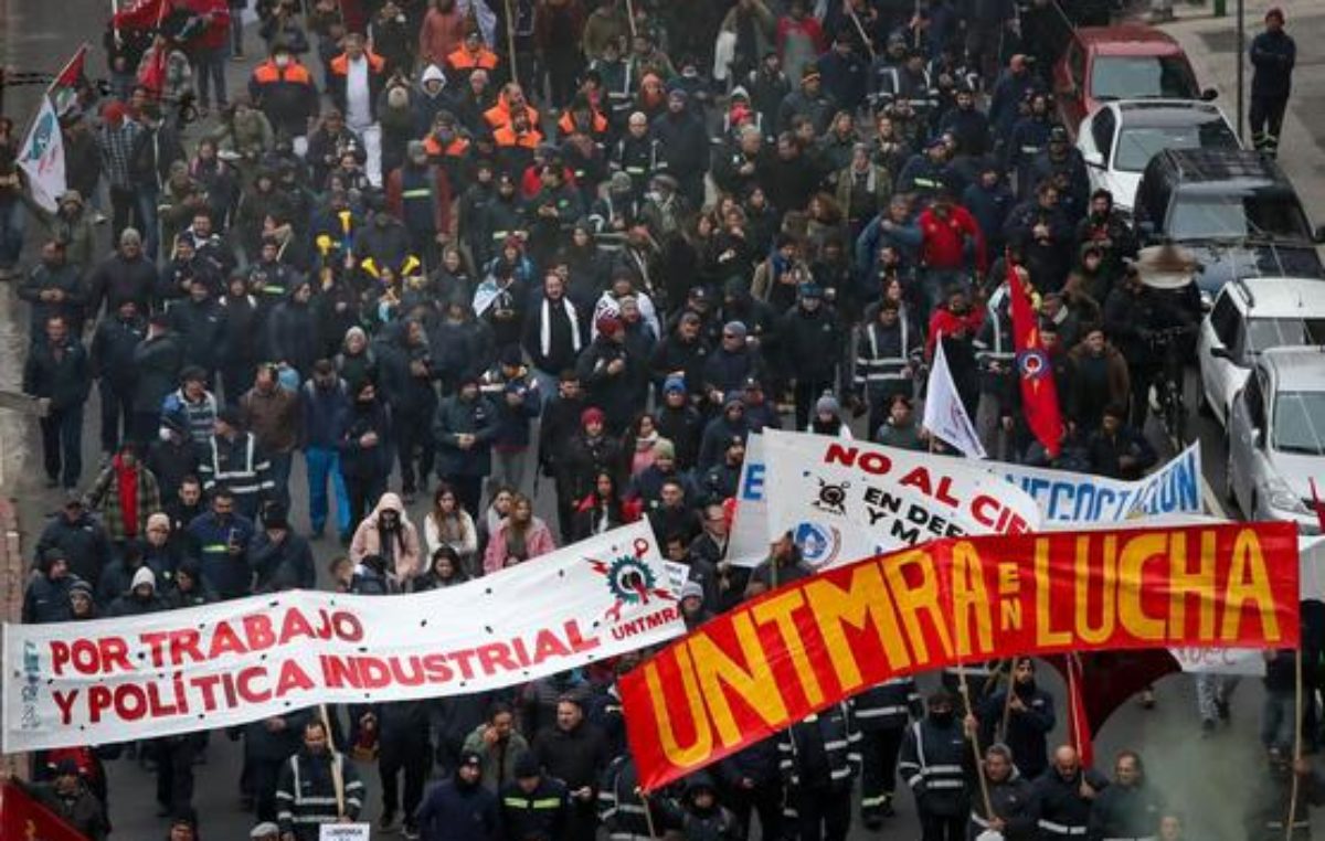 Huelga en el sector metalúrgico uruguayo en protesta por un cierre en la industria