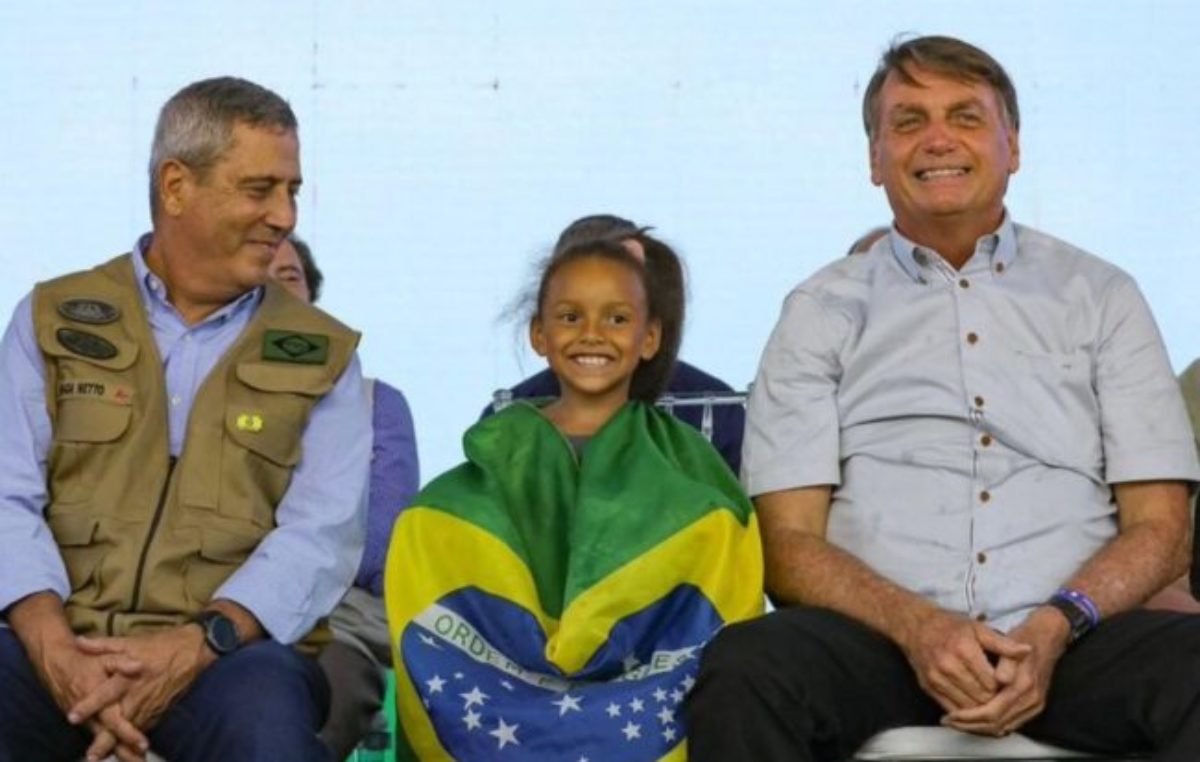 Elecciones en Brasil: Bolsonaro confirmó que su compañero de fórmula será el militar retirado Walter Braga Netto  