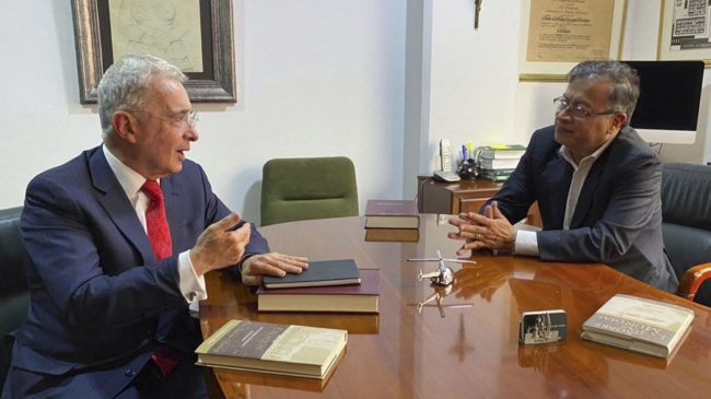 Petro y Uribe se reunieron para avanzar en el acuerdo nacional
