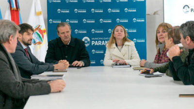 El intendente de Paraná anunció aumento salarial y pago de suma fija a municipales
