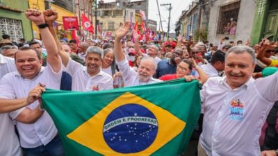 Lula y Bolsonaro aceleran sus campañas electorales
