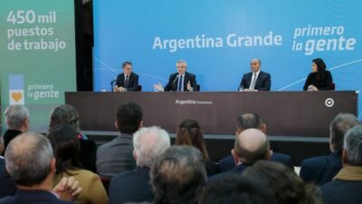 «La obra pública debe ser el gran motor del país», afirmó Fernández