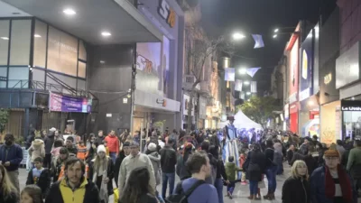 Rosario:  La peatonal Córdoba revive y la ocupación de locales ya está en un 98%