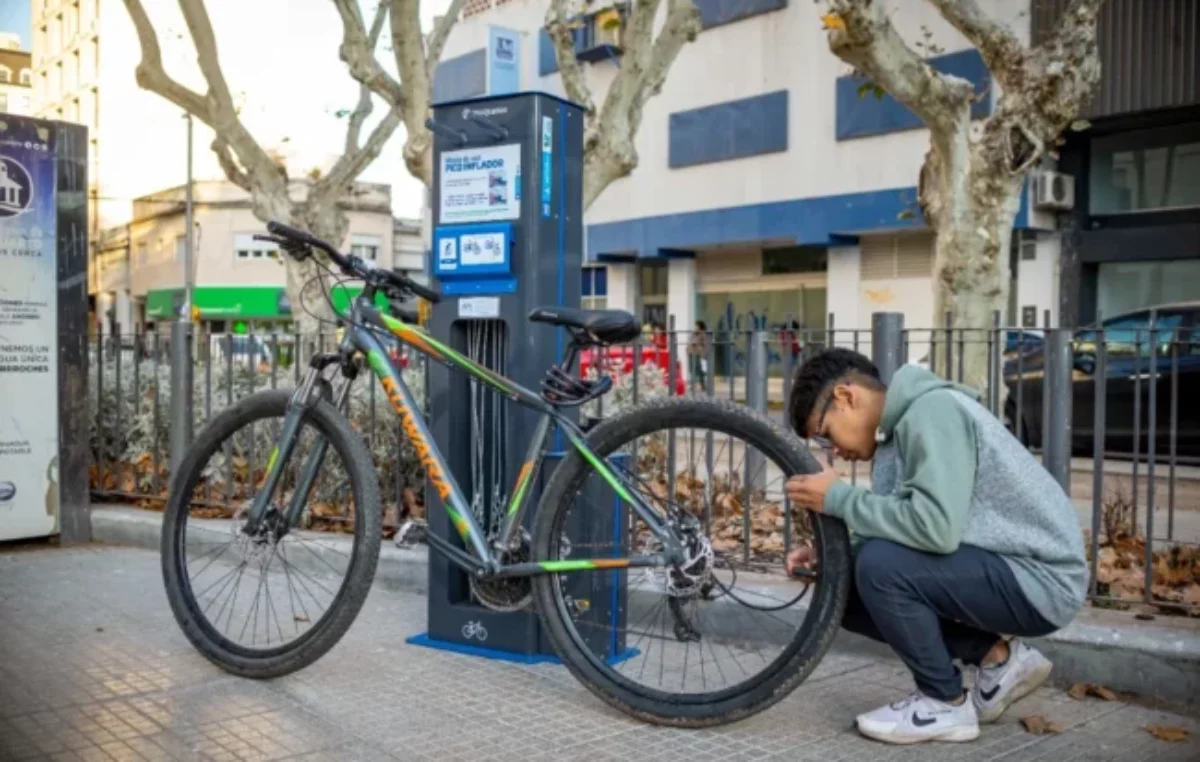 Río Cuarto: Se instalaron los primeros infladores públicos para bicicletas