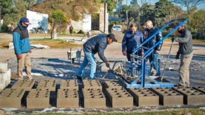 El Carril: Elaboran bloques térmicos resistentes a la humedad