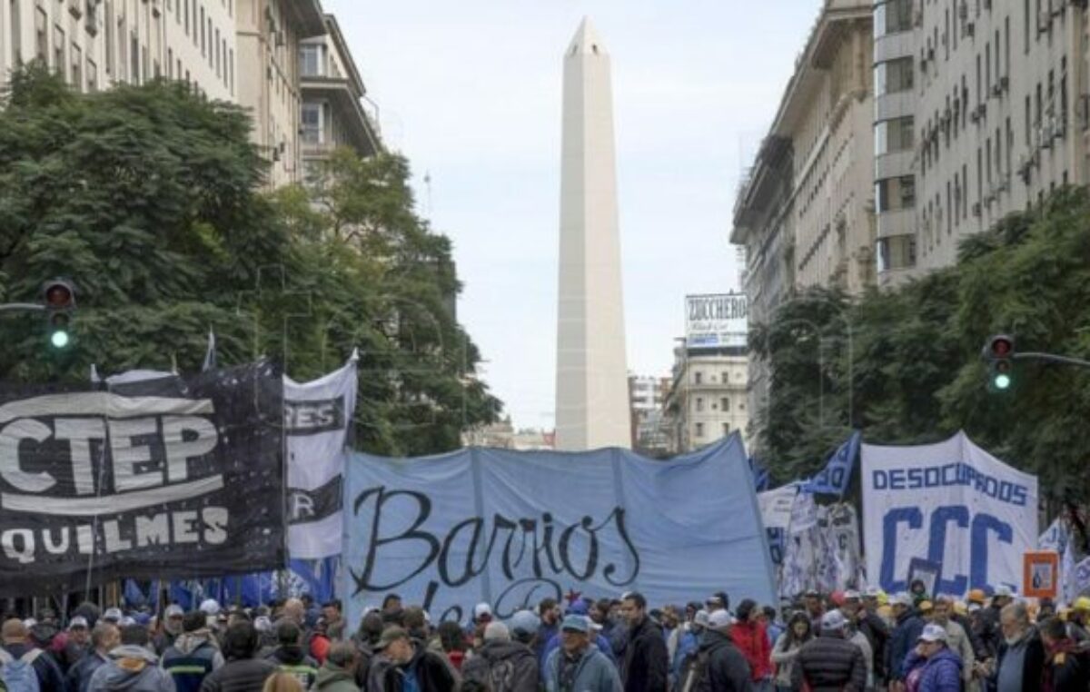 La CGT y otros espacios sindicales y sociales marchan contra la «inflación y la especulación»