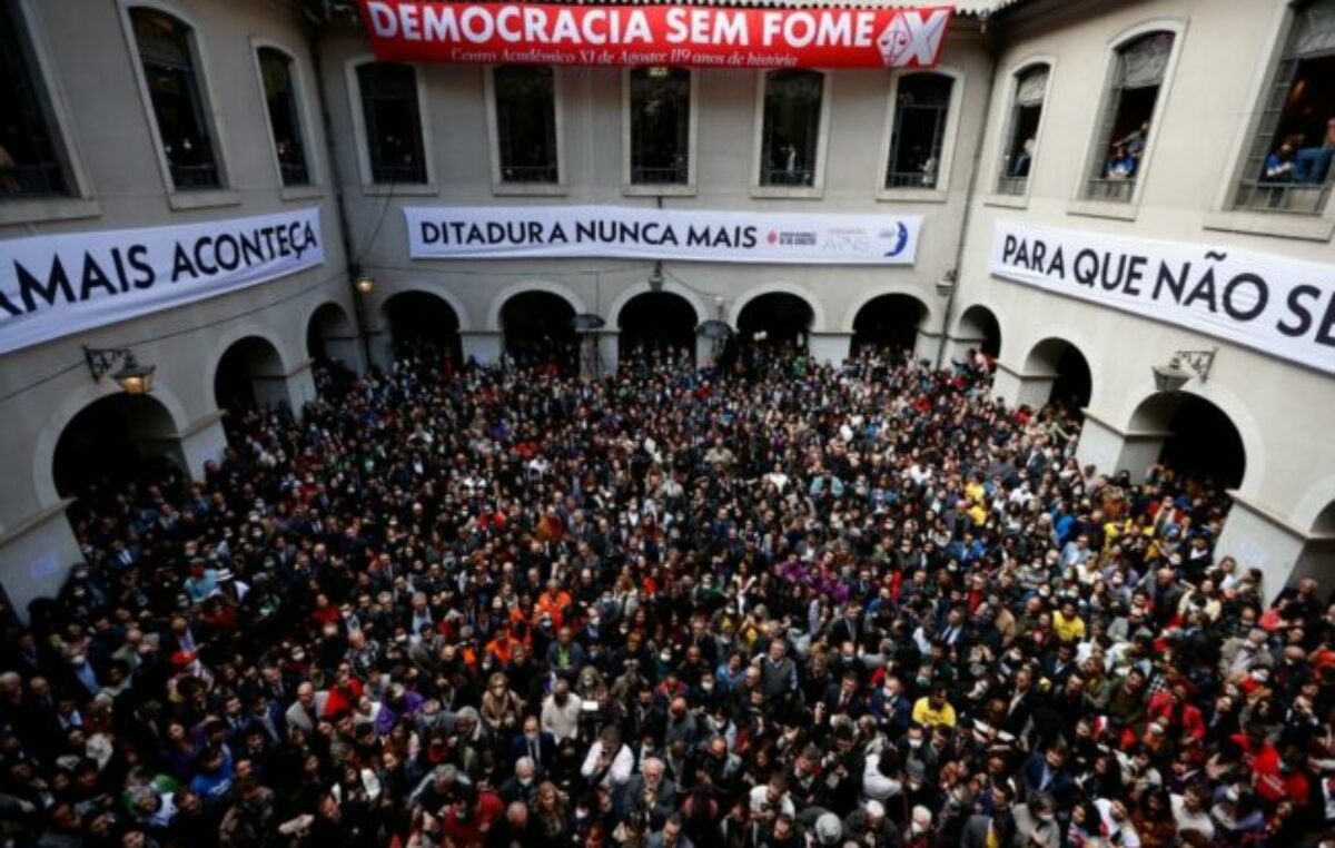 Brasil: Difunden dos cartas en defensa de la democracia