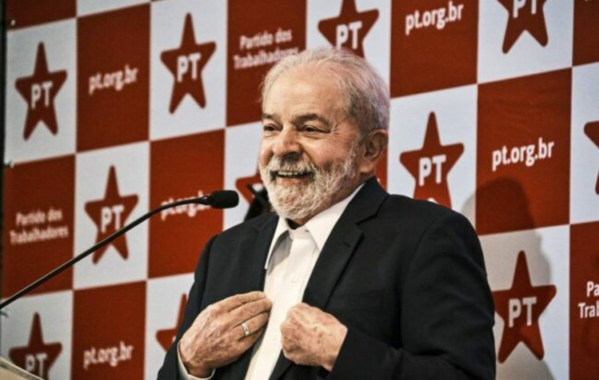 Inició la campaña en Brasil Lula lidera 52 a 37