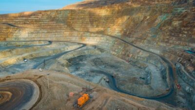 Trabajadores chilenos de la minera de cobre más productiva del mundo anunciaron una huelga