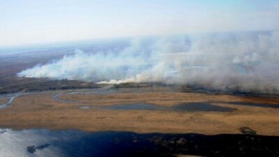 Los incendios no ceden en el delta del río Paraná y Rosario amaneció invadida de humo