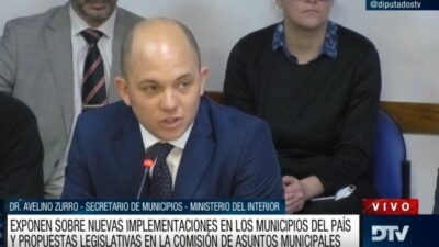 Diputados recibe al Dr. Avelino Zurro para tratar implementaciones municipales