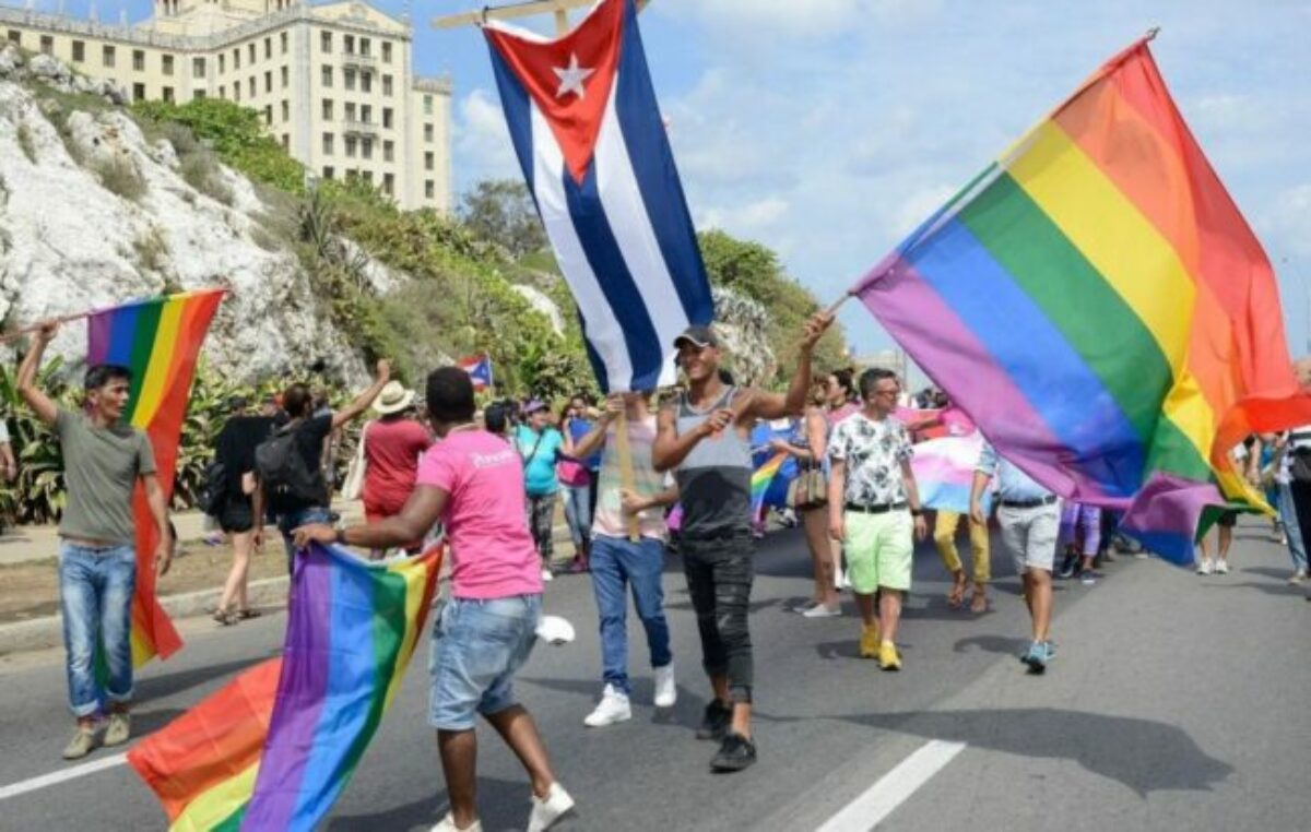 Histórico: Cuba aprobó la adopción y el matrimonio igualitarios