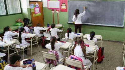 El Gobierno de Santa Fe transfirió $ 700 millones del Fondo de Financiamiento Educativo a municipios y comunas