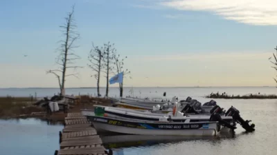 Laguna La Picasa: recrudece la «guerra del pejerrey» ante la falta de controles