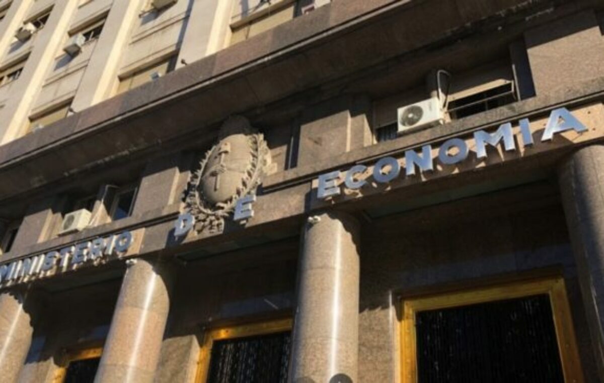 Por tercer mes consecutivo, el gasto público nacional creció por debajo de la inflación