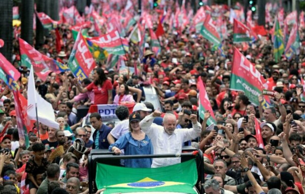 Brasil: la calle es la estrategia de Lula para el ballotage