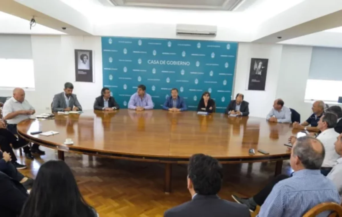 El gobernador convocó a los siete intendentes del Gran Mendoza para discutir el nuevo plan hídrico