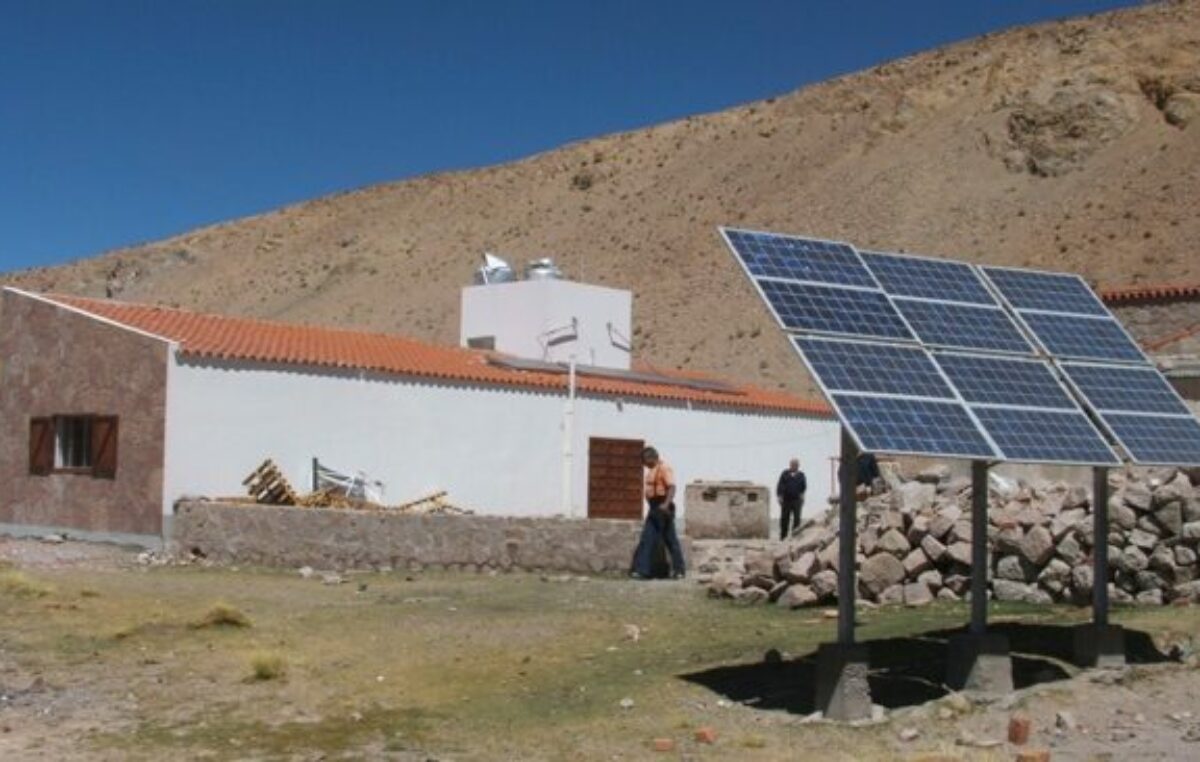 Invertirán US$ 18 millones para proveer energía renovable a 500 centros de salud rurales