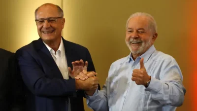 Lula pide aumentar el gasto social previsto por Bolsonaro