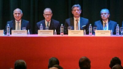 Coparticipación: gobernadores peronistas se presentaron ante la Corte y respaldaron el planteo de Nación