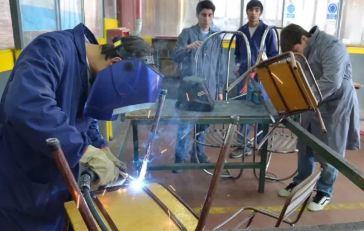 Gabriel Katopodis acordó la construcción de escuelas técnicas en cuatro municipios de Mendoza
