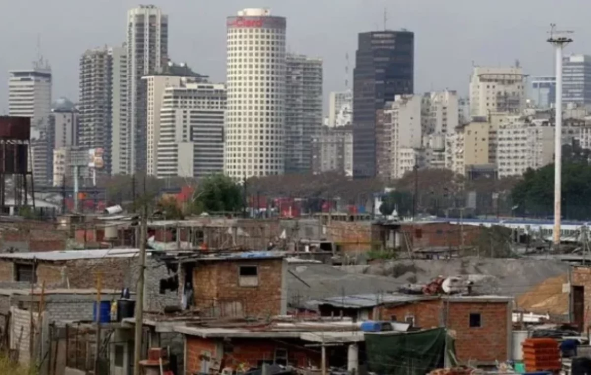 La desigualdad no para en CABA: la pobreza es cuatro veces mayor en los barrios del sur