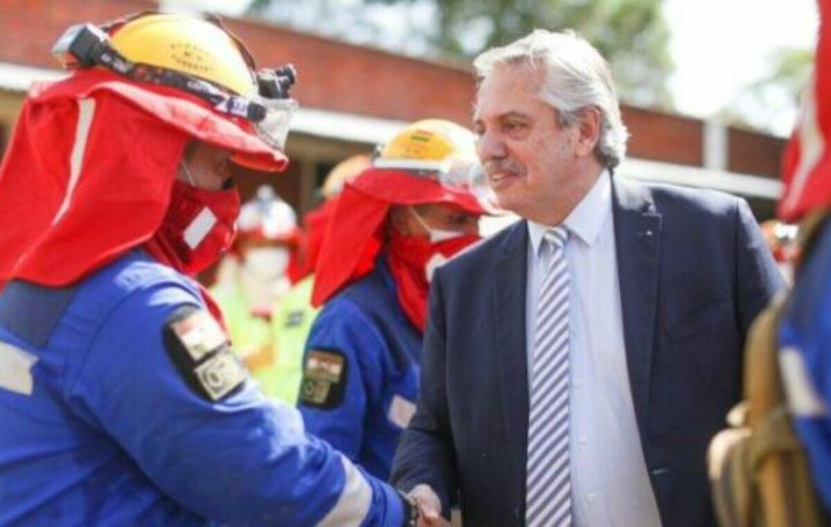 Alberto Fernández presentó el Seguro Nacional de Bomberos Voluntarios