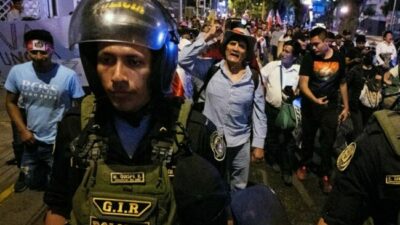 Perú: la represión y el estado de emergencia no detienen las masivas protestas