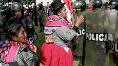 Llegan manifestantes a Lima para la gran marcha nacional