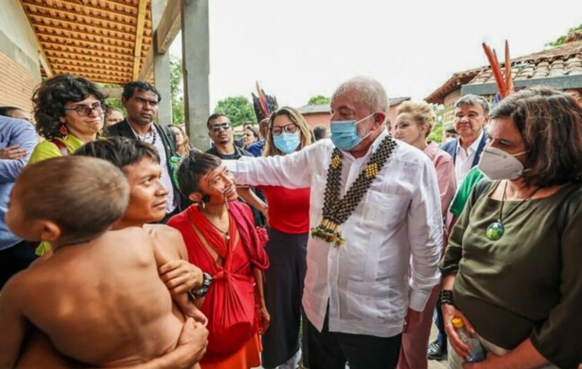 Brasil abre una investigación por «genocidio» de indígenas yanomamis