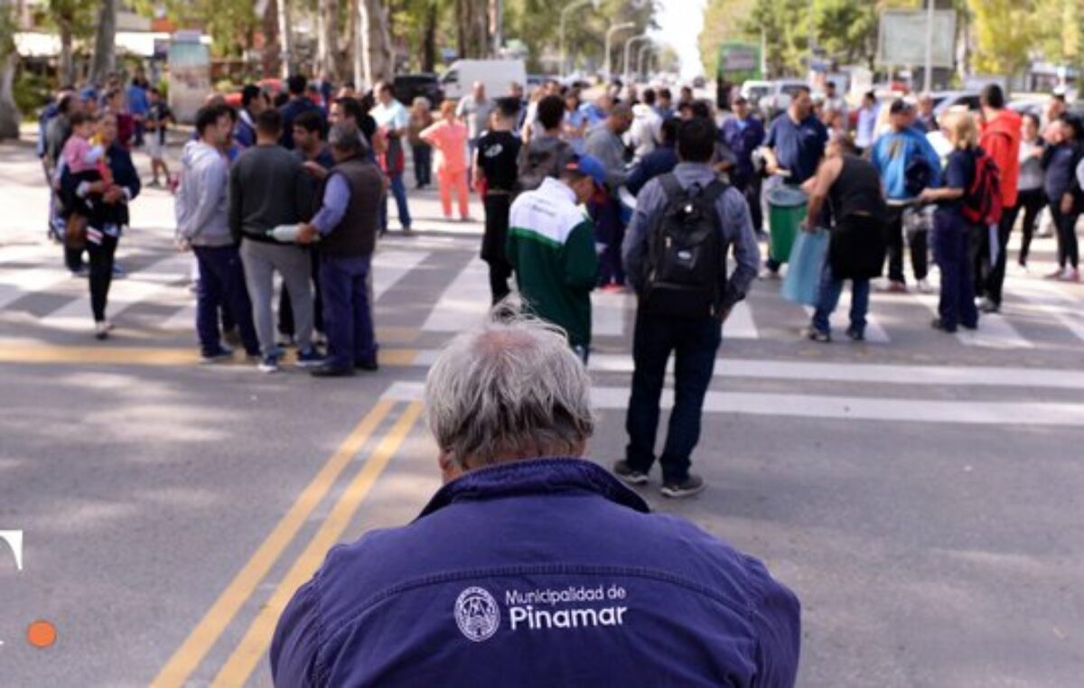 Pinamar: Con Yeza de viaje en medio de la conciliación obligatoria, crece el malestar entre los trabajadores municipales 