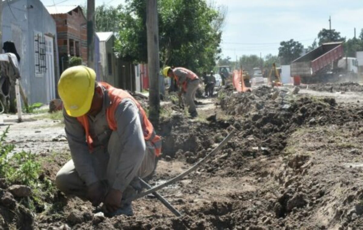 Economía y el empleo crecen, pero también sube la pobreza