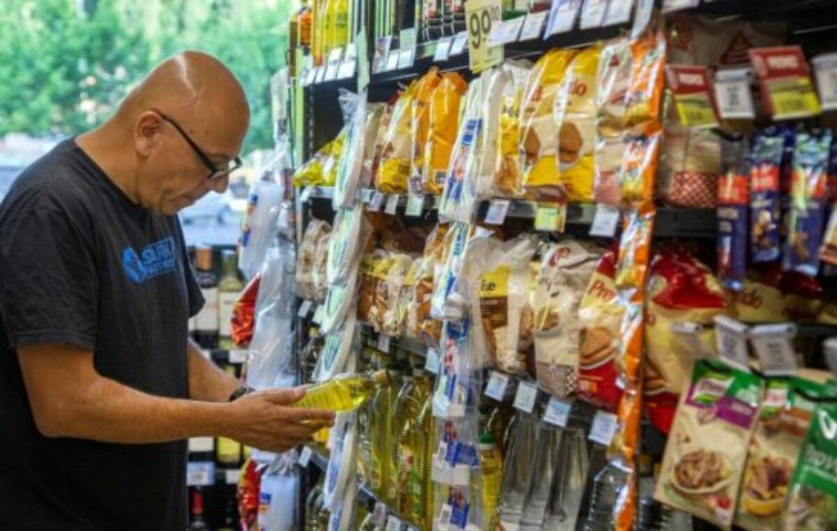 La inflación de diciembre fue del 5,1% y en 2022 llegó al 94,8%, la más alta desde 1991