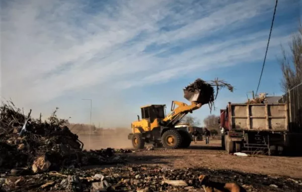 En 2022, se extrajeron 180 mil toneladas de residuos de canales y basurales en Córdoba
