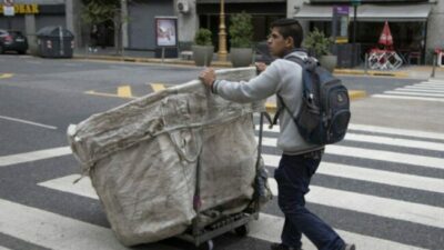 En Argentina hay 8 millones de personas sin trabajo