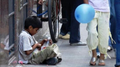 Pobreza: Niñas y niños, últimos