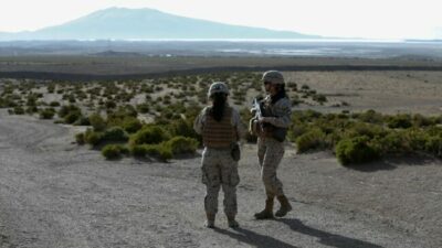Chile militariza su frontera norte para frenar la migración irregular
