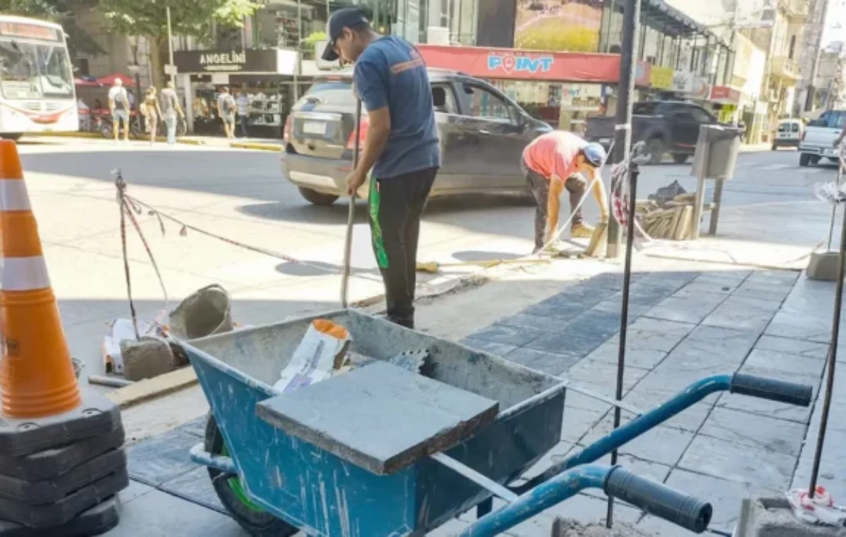 Intervienen 1.500 metros de veredas en el centro de la ciudad de Río Cuarto