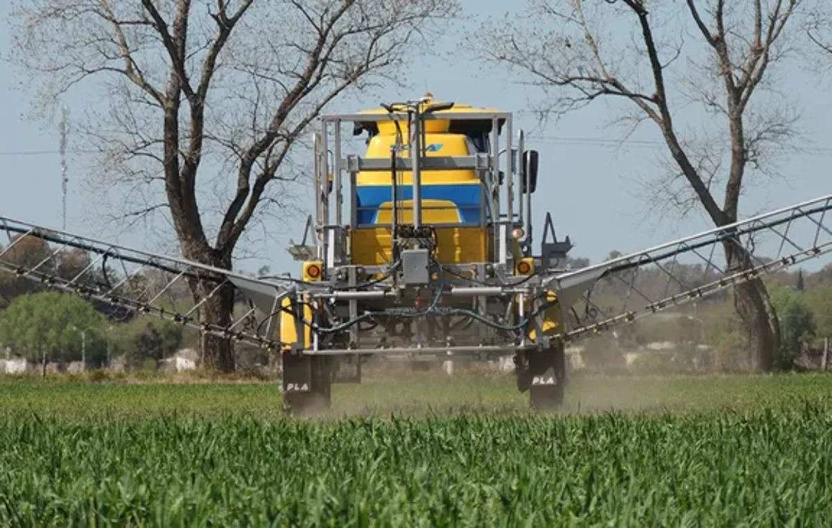 Revelador estudio en pueblos santafesinos: la exposición a pesticidas aumenta el riesgo de padecer cáncer