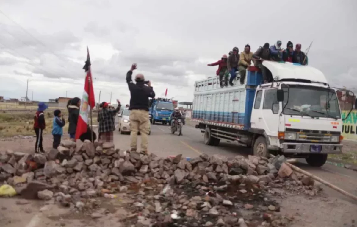 Perú: llegan a Lima nuevas caravanas para pedir la renuncia de Boluarte