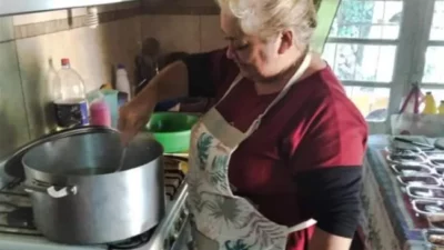 Ayuda social en Río Cuarto: arrancaron en pandemia y ya les dan de comer a 150 familias