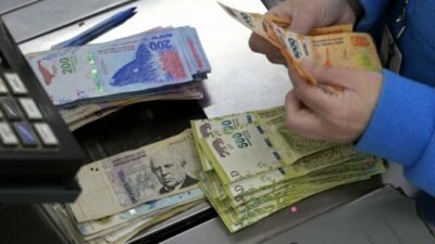 Debido a la inflación, el 60% de los argentinos percibe que tiene ingresos insuficientes