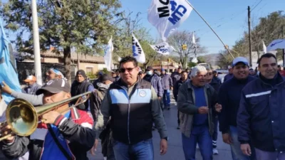 Trabajadores municipales de Jujuy amenazan: convocatoria o paro