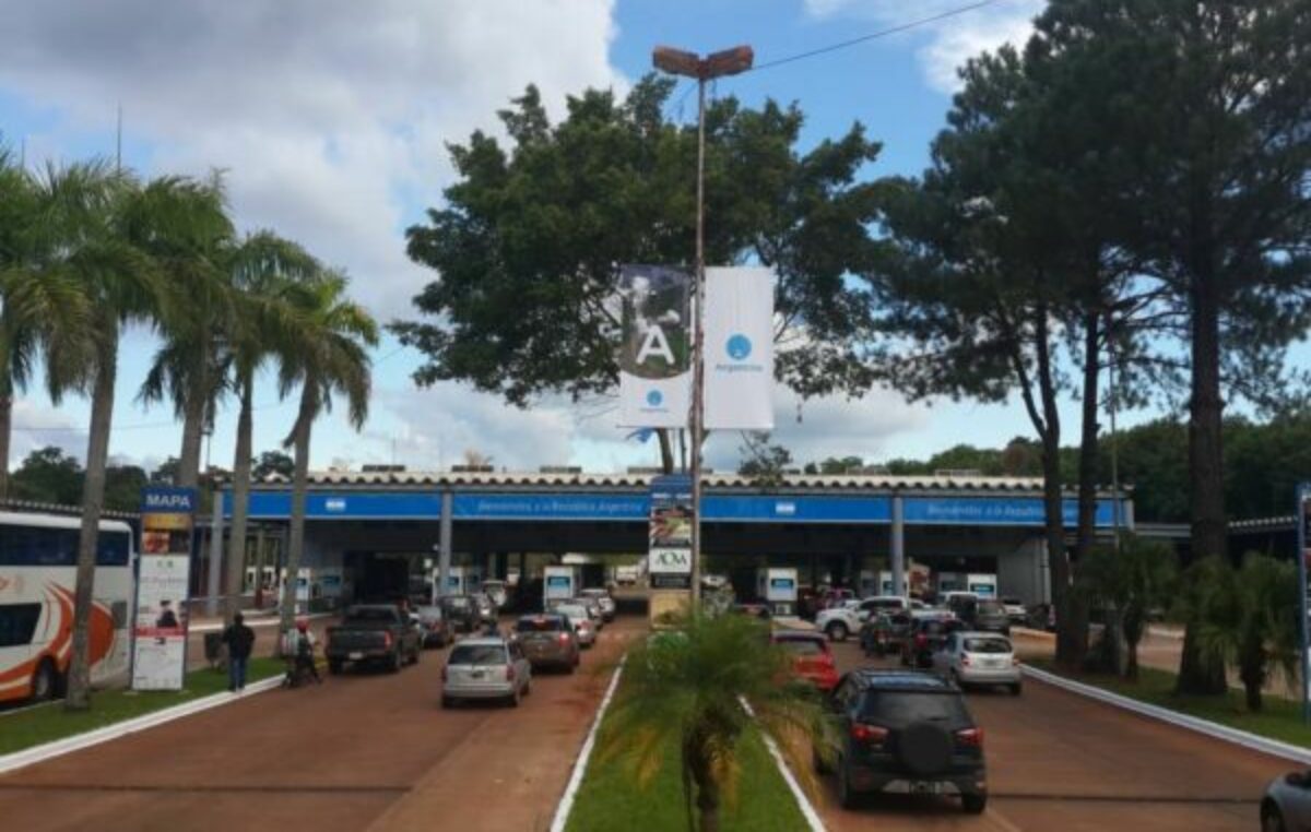 Puerto Iguazú registra un gran flujo de compradores brasileros y paraguayos que se benefician con el tipo de cambio