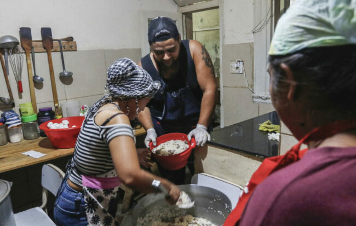 No cede la demanda de alimentos en los comedores populares