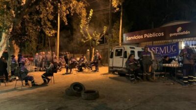 Los empleados municipales de Guaymallén comenzaron su tercer dia de paro en reclamo de mejoras salariales