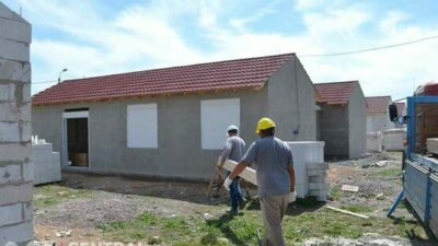 La construcción de viviendas crece más que la población, pero también sube el déficit habitacional 