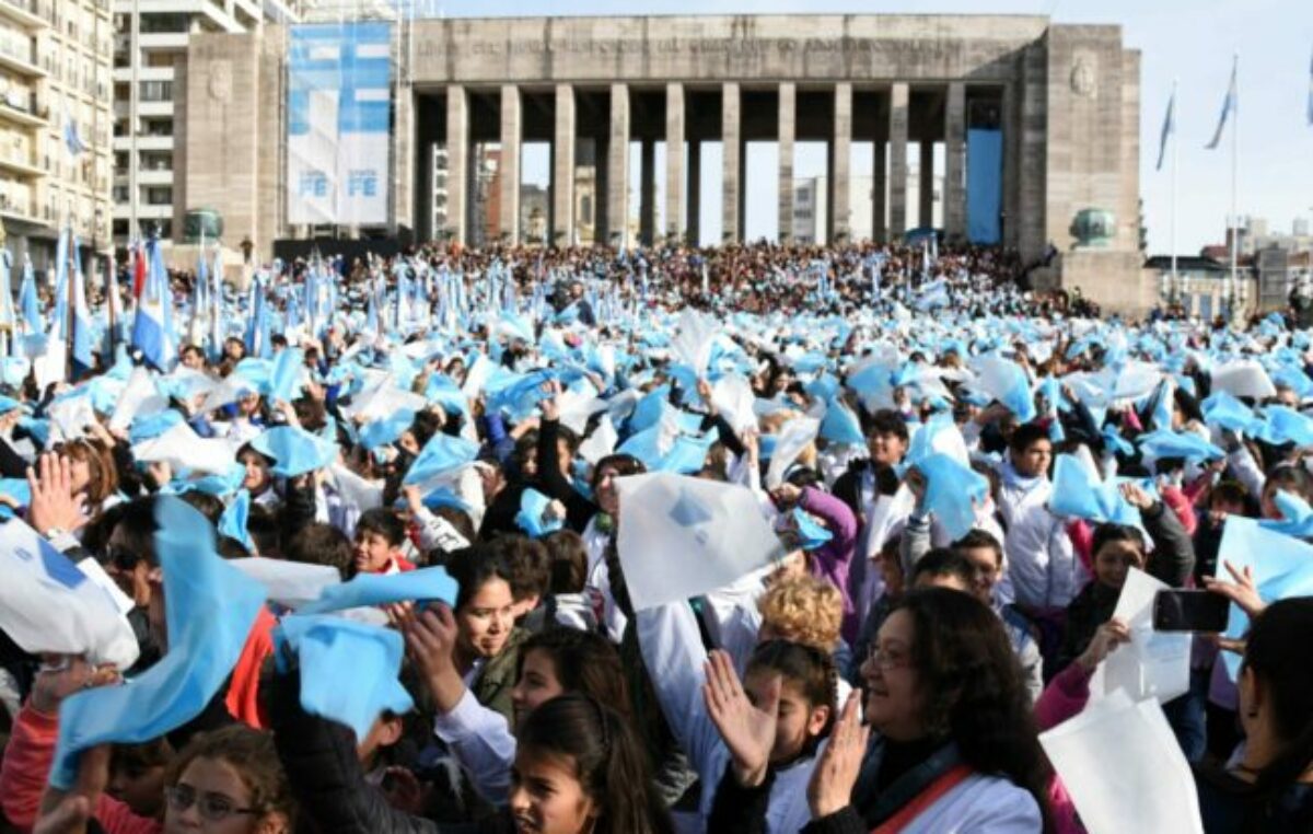 Nuevo programa para que niños de todo el país puedan jurar la bandera en Rosario